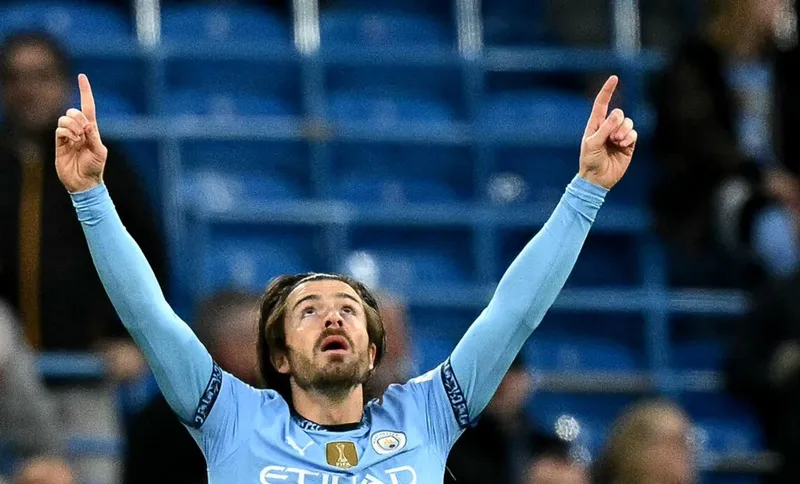 Jack Grealish dành tặng bàn thắng cho em trai quá cố vào đúng kỷ niệm 25 năm ngày mất.