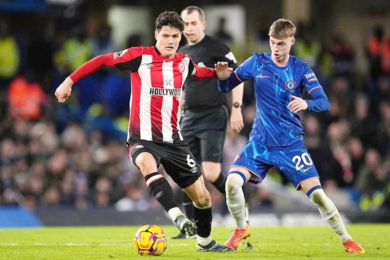 Chelsea bị cầm hòa 0-0 trên sân đội bóng hàng xóm phía tây London là Brentford.
