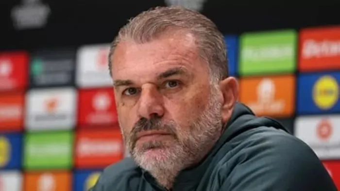 HLV Ange Postecoglou tiết lộ rằng ông vẫn có thể bị Tottenham sa thải dù có thắng Europa League