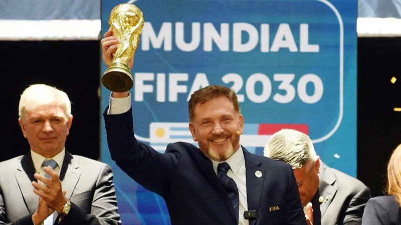 Chủ tịch CONMEBOL Alejandro Dominguez đã đưa ra đề xuất chính thức mở rộng World Cup nam 2030 lên 64 đội.