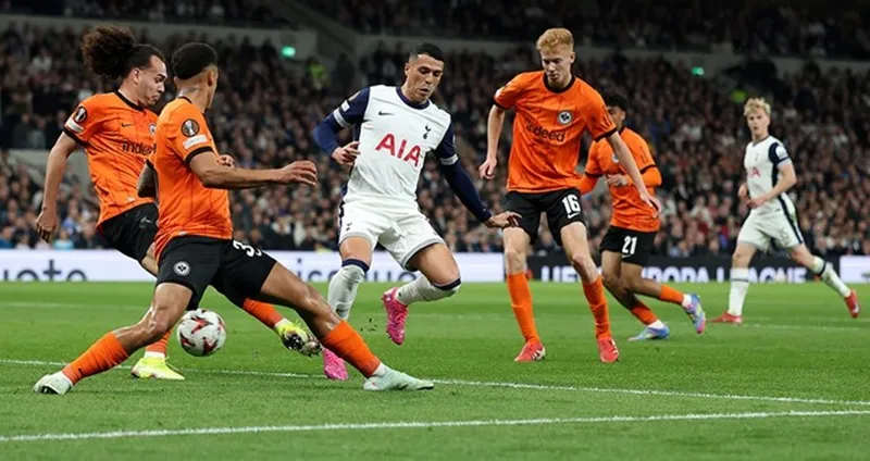 Eintracht Frankfurt.jpg