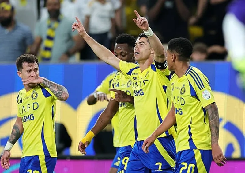 Ronaldo tiếp tục tỏa sáng để một tay mang về 3 điểm cho Al-Nassr