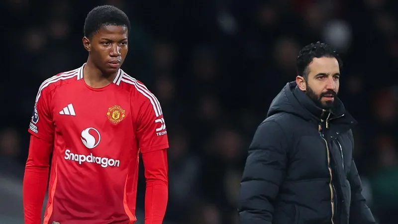 HLV Ruben Amorim sẵn sàng đưa các cầu thủ trẻ của Man.United vào chơi tại Premier League.