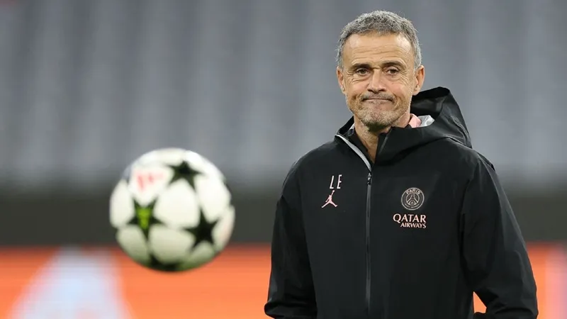 HLV Luis Enrique đáp trả những gì ông tin là sự tiêu cực không công bằng xung quanh Paris Saint-Germain.