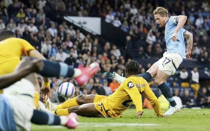Kevin De Bruyne ghi bàn trong chiến thắng 1-0 trước Wolves để đưa Man.City vươn lên vị trí thứ 3 Premier League.