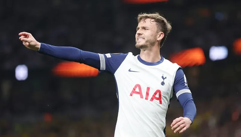 Mất James Maddison ở thời điểm này là cú giáng mạnh vào cơ hội thắng Europa League của Tottenham.
