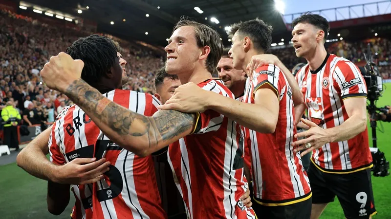 Sheffield United giành quyền vào chung kết play-off thăng hạng lên Premier League.