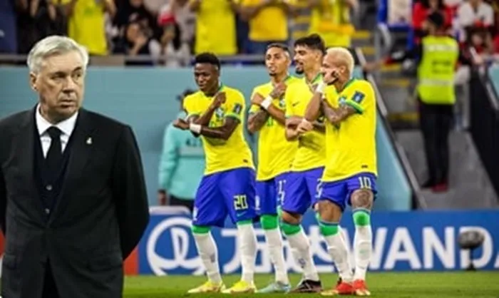Carlo Ancelotti sẽ sớm tạo dáng với chiếc áo Selecao