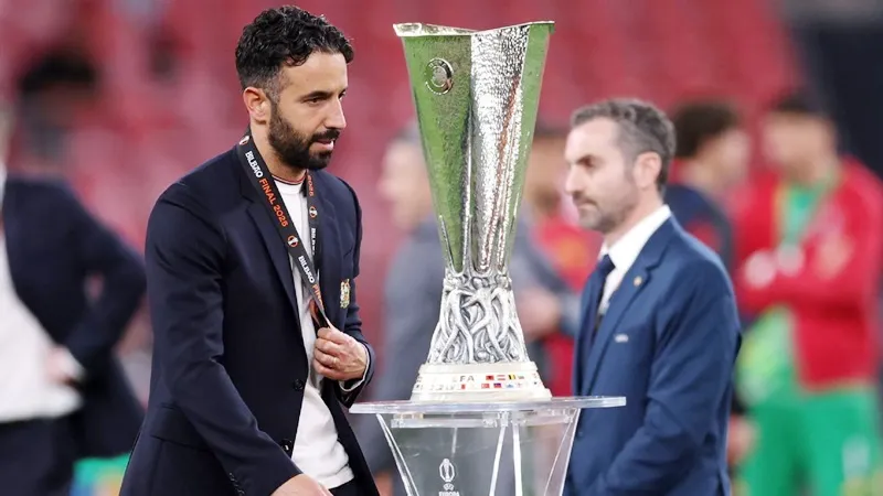 HLV Ruben Amorim tuyên bố không đòi tiền bồi thường nếu Man.United quyết định sa thải ông.