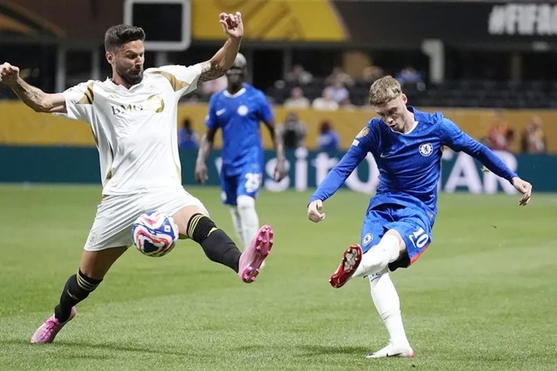 HLV Enzo Maresca hài lòng với màn trình diễn tạo ra nhiều tác động của Cole Palmer.