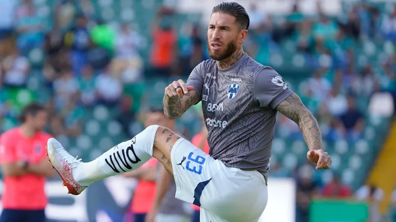 Sergio Ramos cũng tham dự FIFA Club World Cup trong màu áo Monterrey.