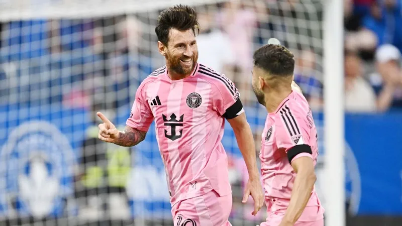 Lionel Messi ghi 2 bàn thắng tuyệt đẹp giúp Inter Miami giành chiến thắng 4-1 trước Montreal.