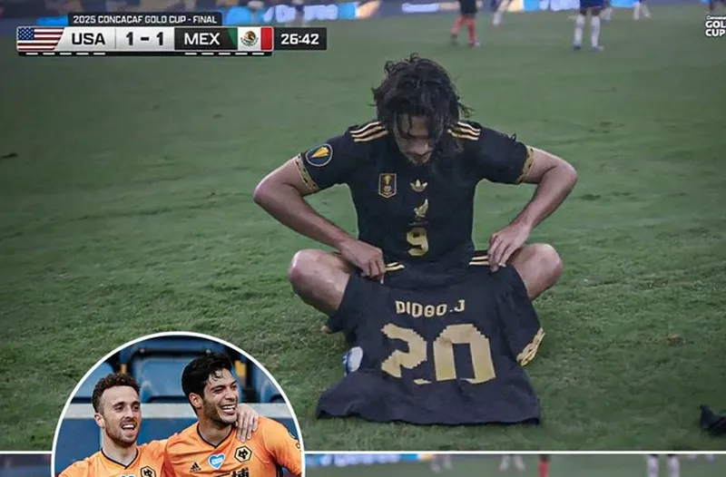 Raul Jimenez tri ân đồng đội cũ xấu số Diogo Jota sau khi ghi bàn vào lưới đội tuyển Mỹ.
