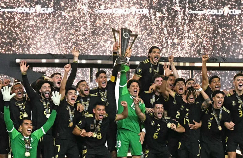 Mexico giành danh hiệu Cúp Vàng CONCACAF lần thứ 10 gia tăng kỷ lục.