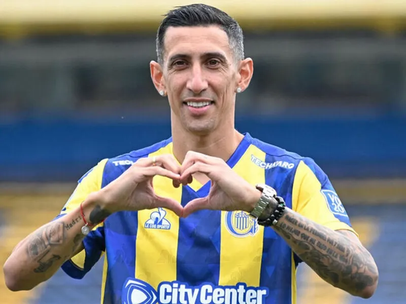 Angel Di Maria khoác lên mình màu áo CLB thời thơ ấu Rosario Central sau 18 năm.