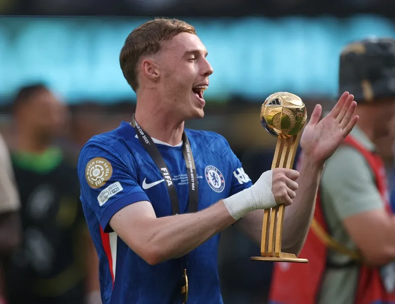 Cole Palmer đã giành Quả bóng Vàng cho Cầu thủ xuất sắc nhất tại FIFA Club World Cup.