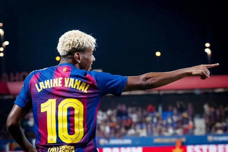 Barcelona bước vào kỷ nguyên “số 10” Lamine Yamal