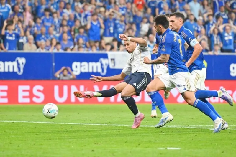 Kylian Mbappe ghi cú đúp giúp Real Madrid giành chiến thắng 3-0 trước Oviedo.