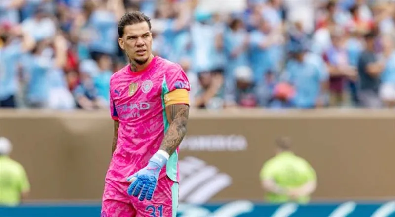 Thủ môn Ederson rời Man.City sau 8 năm gắn bó để gia nhập Fenerbahce.