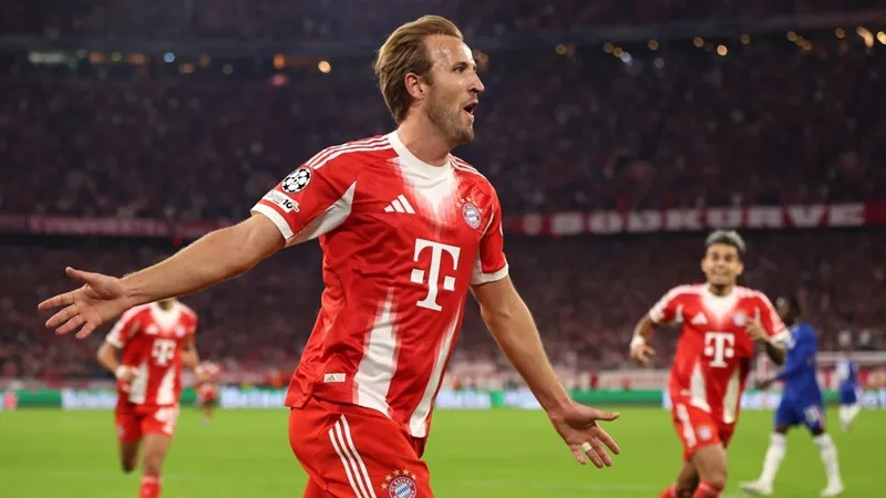 Harry Kane ghi cú đúp trong chiến thắng 3-1 của Bayern Munich trước Chelsea.