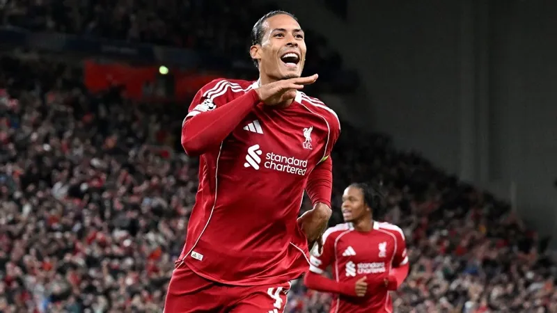 Virgil van Dijk ghi bàn ở phút bù giờ thứ hai giúp Liverpool thắng 3-2 trước Atletico Madrid.