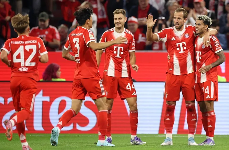 Bayern Munich nhập cuộc quá thăng hoa tại Bundesliga với 3 chiến thắng ghi 14 bàn.