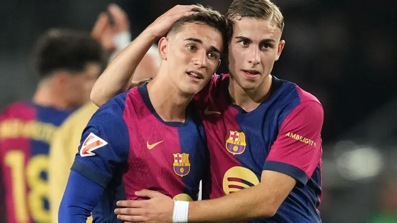 Barcelona chịu tổn thất lớn khi vắng Gavi (trái) và Fermin Lopez trong thời gian dài.