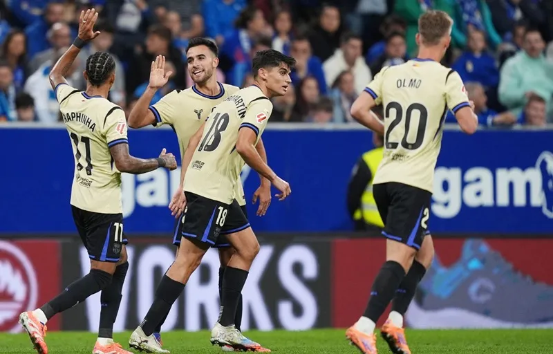 Barcelona lội ngược dòng giành chiến thắng 3-1 trước đội bóng mới lên hạng Oviedo.