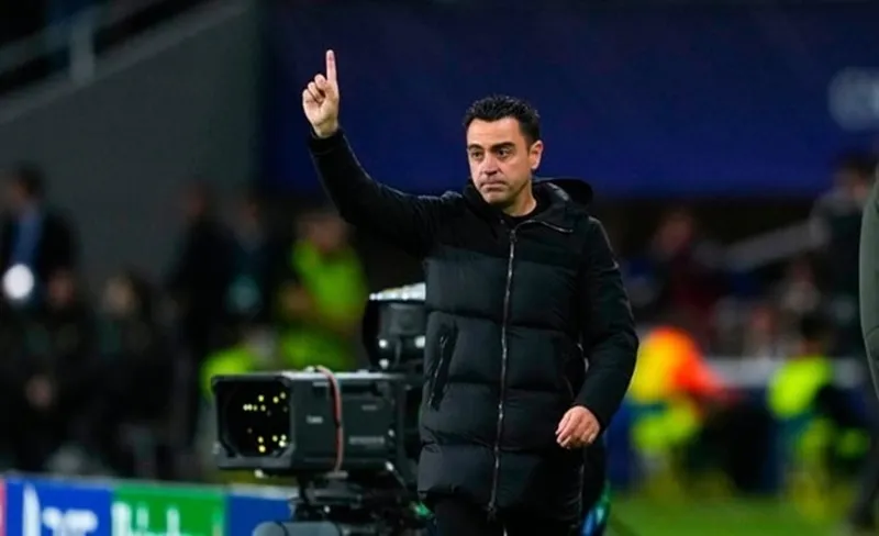 Cựu HLV Barca, Xavi cân nhắc chiếc ghế HLV trưởng Man United