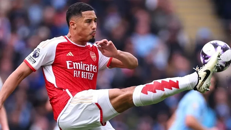 William Saliba đang tỏa sáng ờ Arsenal