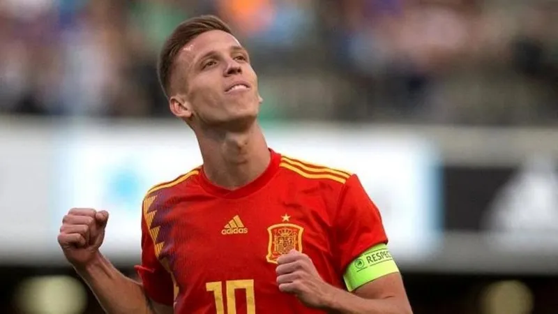 Dani Olmo rời đội tuyển quốc gia Tây Ban Nha vì chấn thương bắp chân.