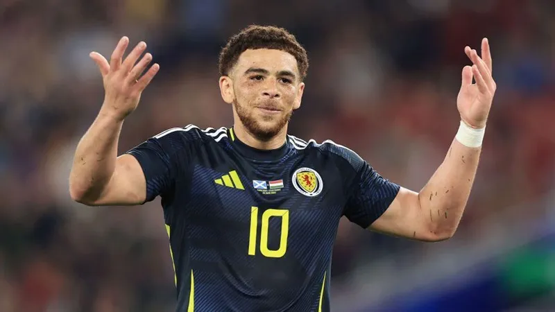 Che Adams lạc quan vào cơ hội đội tuyển Scotland chấm dứt 28 năm vắng bóng tại World Cup.