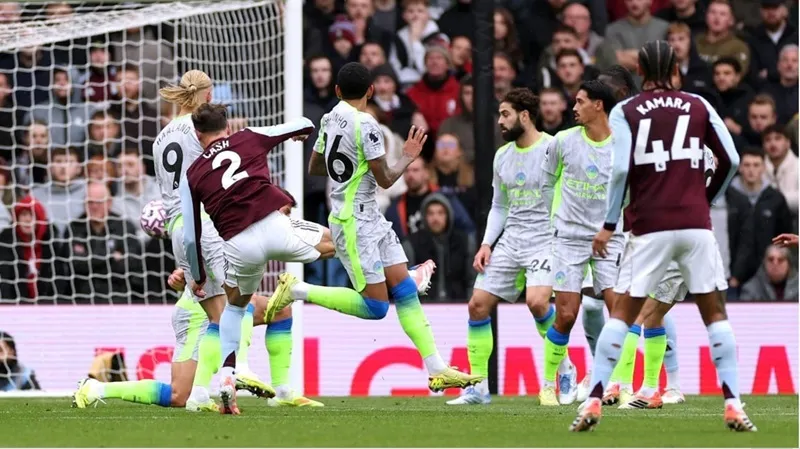 Pha ghi bàn của Matty Cash