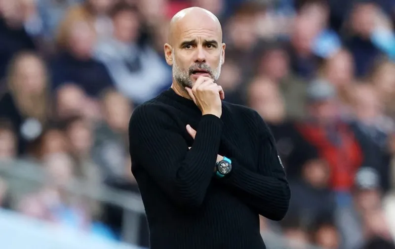 HLV Pep Guardiola tin rằng còn quá sớm để lo lắng về việc bám đuổi Arsenal.