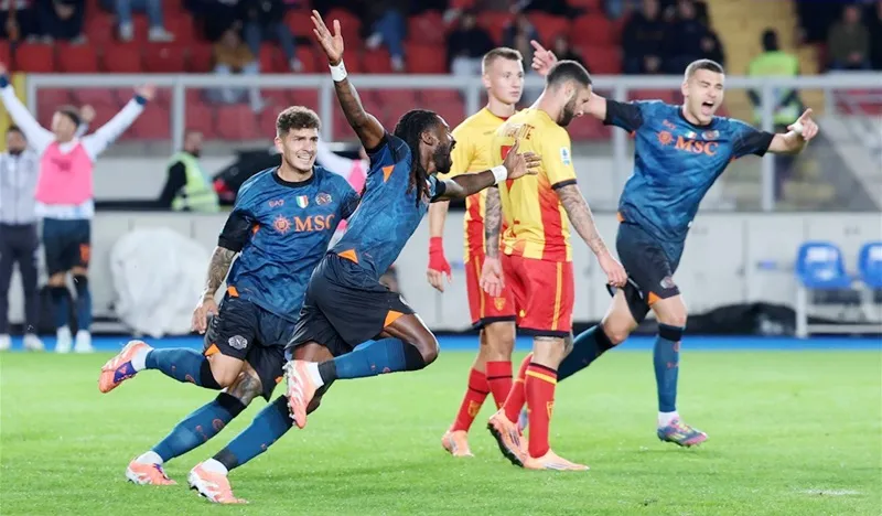 Andre-Frank Anguissa ghi bàn thắng duy nhất ở phút 69 giúp Napoli thắng 1-0 tại Lecce.