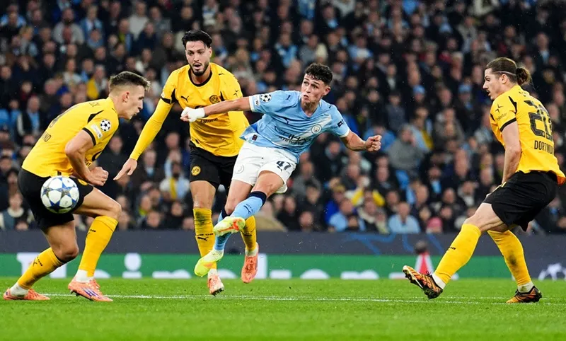 Phil Foden truyền cảm hứng trong chiến thắng 4-1 của Man.City trước Borussia Dortmund.