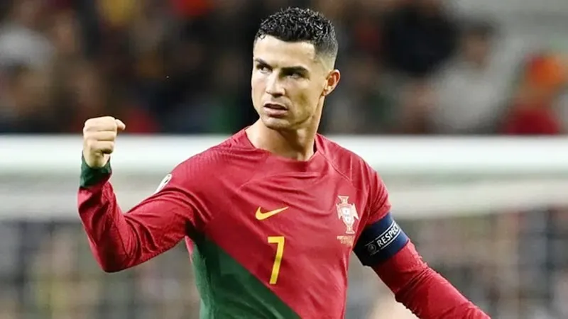 Ronaldo trong màu áo tuyển Bồ Đào Nha