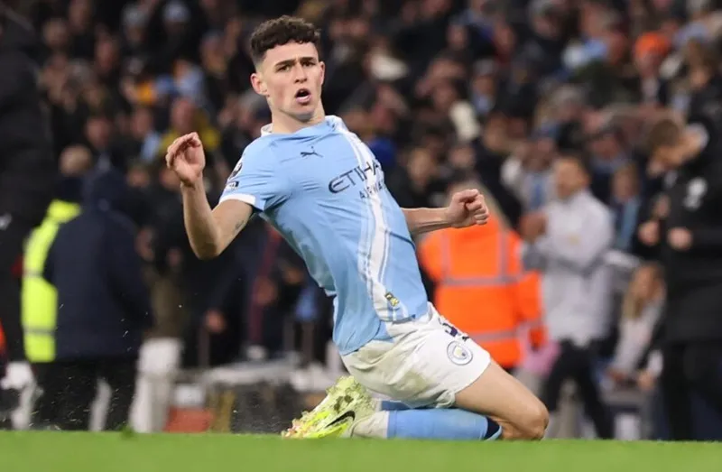 Phil Foden là cứu tinh của Man.City trong chiến thắng 3-2 trước Leeds United hôm thứ Bảy.