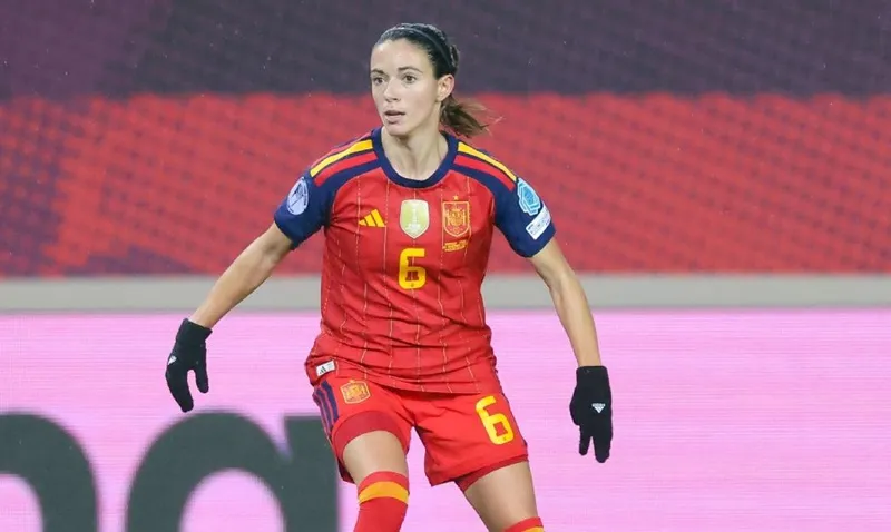 Chủ nhân 3 Quả bóng vàng liên tiếp Aitana Bonmati “bị gãy xương mác” trong buổi tập cuối tuần này.