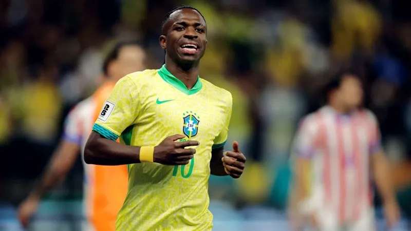 HLV Carlo Ancelotti tuyên bố Vinicius Jr cần phải cạnh tranh trong đội hình dự World Cup năm sau.