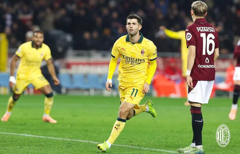 Christian Pulisic giúp AC Milan lội ngược dòng giành chiến thắng 3-2 trước Torino.