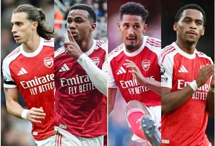 Saliba, Gabriel và Timber đều chấn thương, chỉ còn lại mỗi mình Riccardo Calafiori (trái)