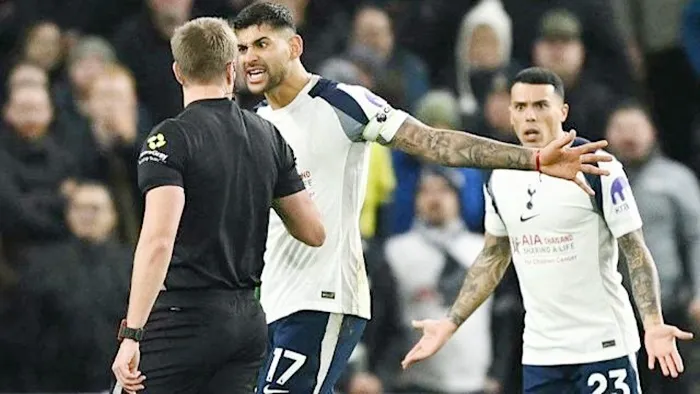 Cristian Romero có thể nhận án treo giò dài hơn sau khi bị Liên đoàn bóng đá Anh (FA) buộc tội.