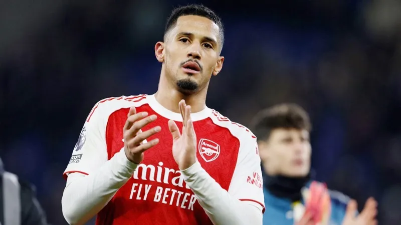 William Saliba tin rằng Arsenal có thể làm được điều không tưởng giành “cú ăn 4” trong mùa giải này.