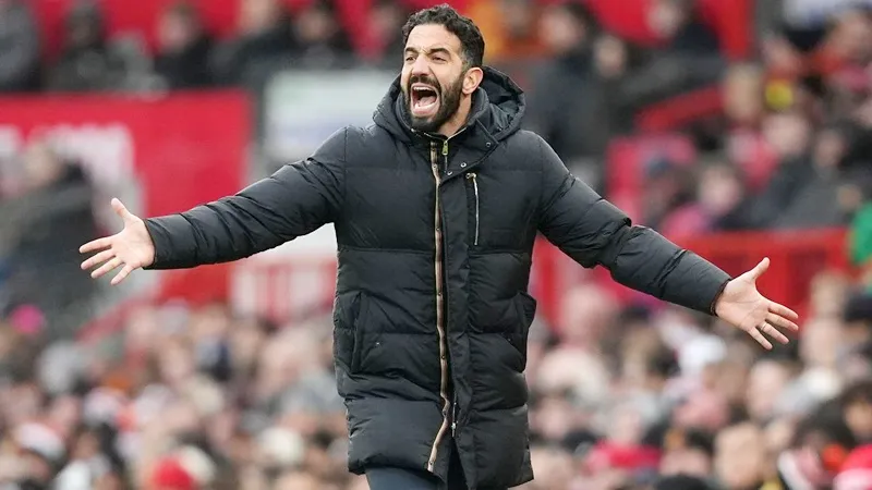 HLV Ruben Amorim đã gây nên những nghi ngờ lớn hơn về tương lai tại sân Old Trafford.