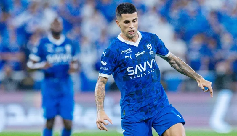 Cancelo sẵn sàng rời Al Hilal để trở lại châu Âu trong màu áo Barcelona.