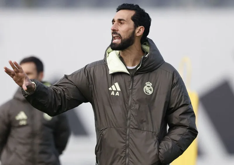 Arbeloa Arbeloa nói rằng có rất nhiều điểm tương đồng với ông thầy cũ Jose Mourinho.