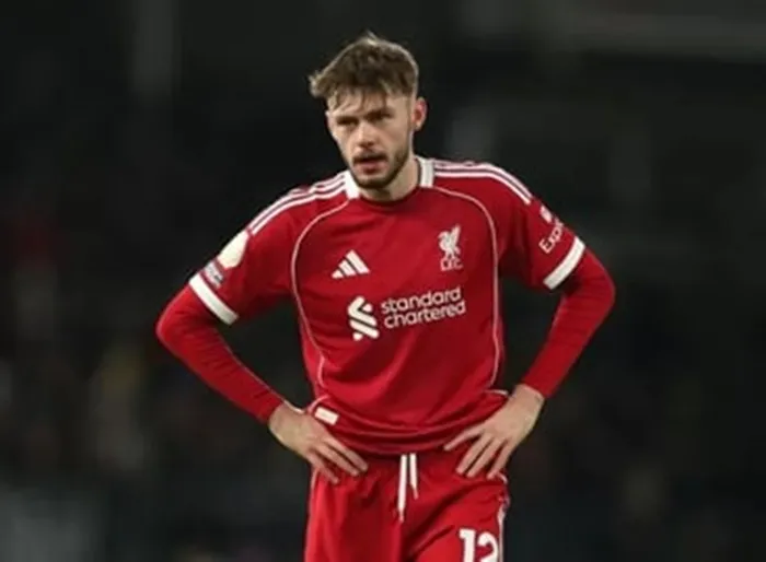 Conor Bradley phải nghỉ thi đấu hết mùa giải.