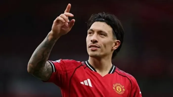 Lisandro Martinez đã chơi rất hay trước Manchester City