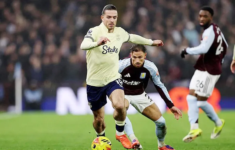 Jack Grealish bị nứt xương bàn chân và đối mặt nguy cơ bỏ lỡ phần còn lại của mùa giải.